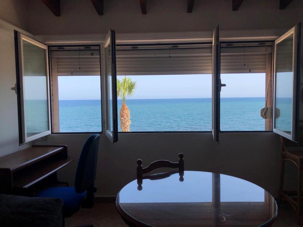 Primera Linea De Playa En Apartament *